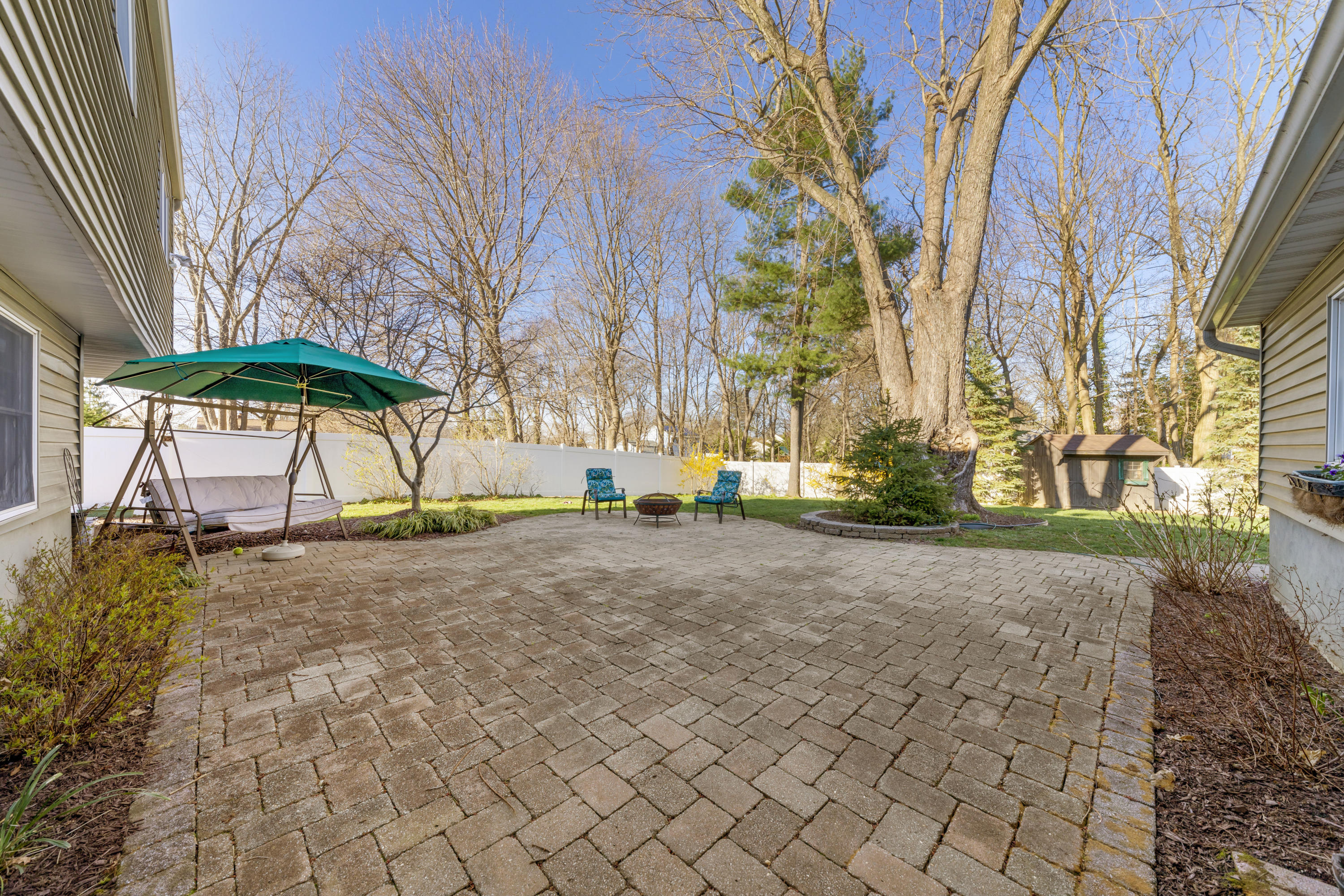 32 Chestnut Ridge Road Holmdel, NJ 07733 - Photo 23 of 24 Paver Patio