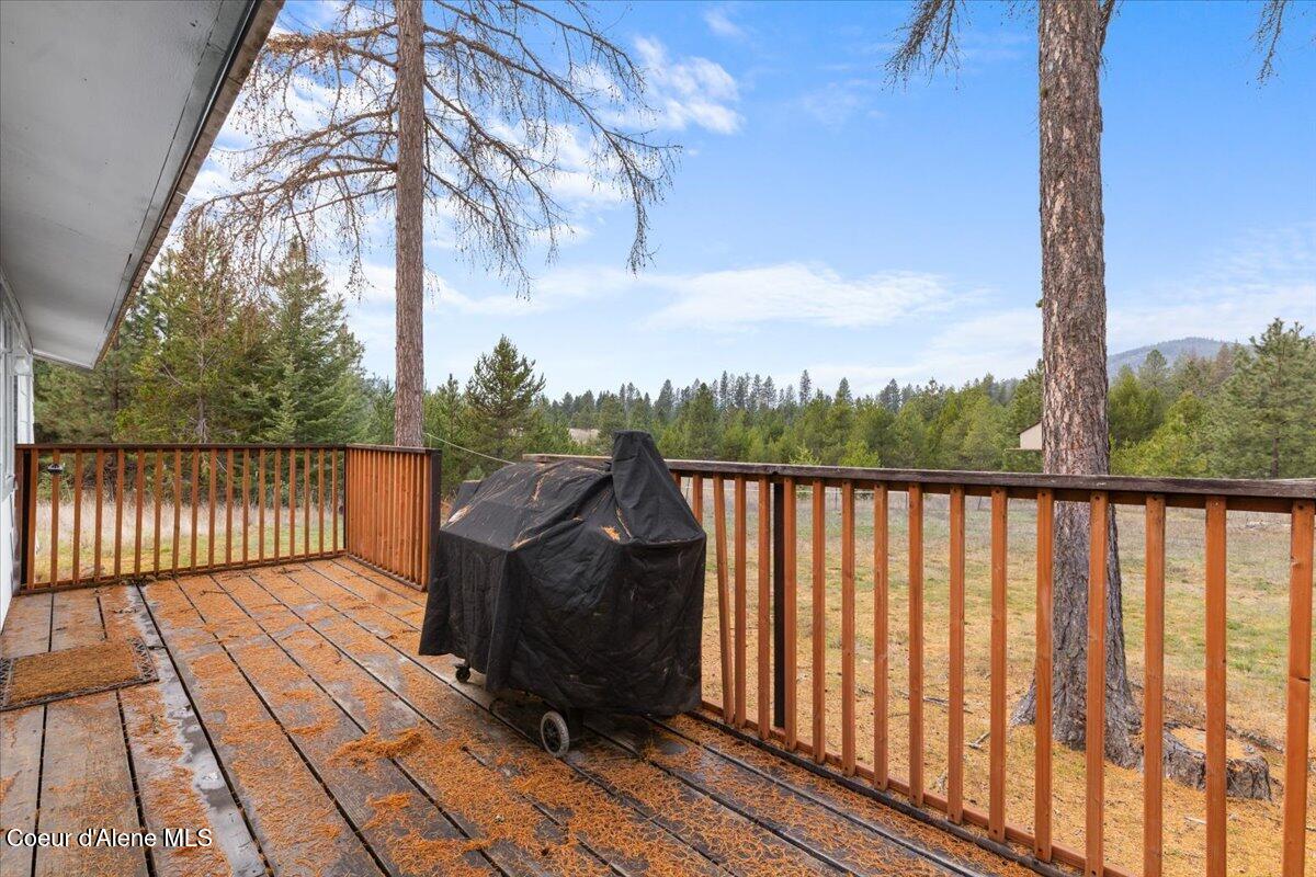 286 East Dufort Road Sagle, ID 83860 - Photo 20 of 37 20-IMG_9875