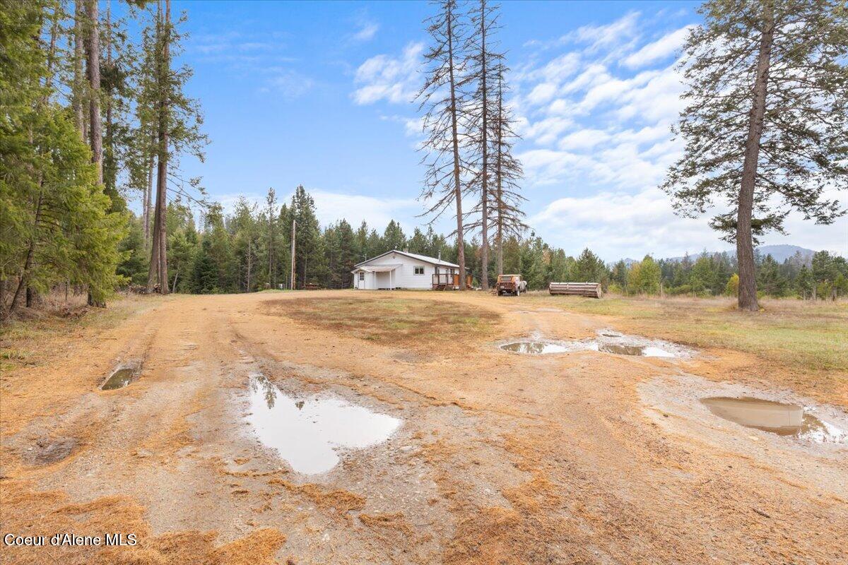 286 East Dufort Road Sagle, ID 83860 - Photo 27 of 37 27-IMG_9904