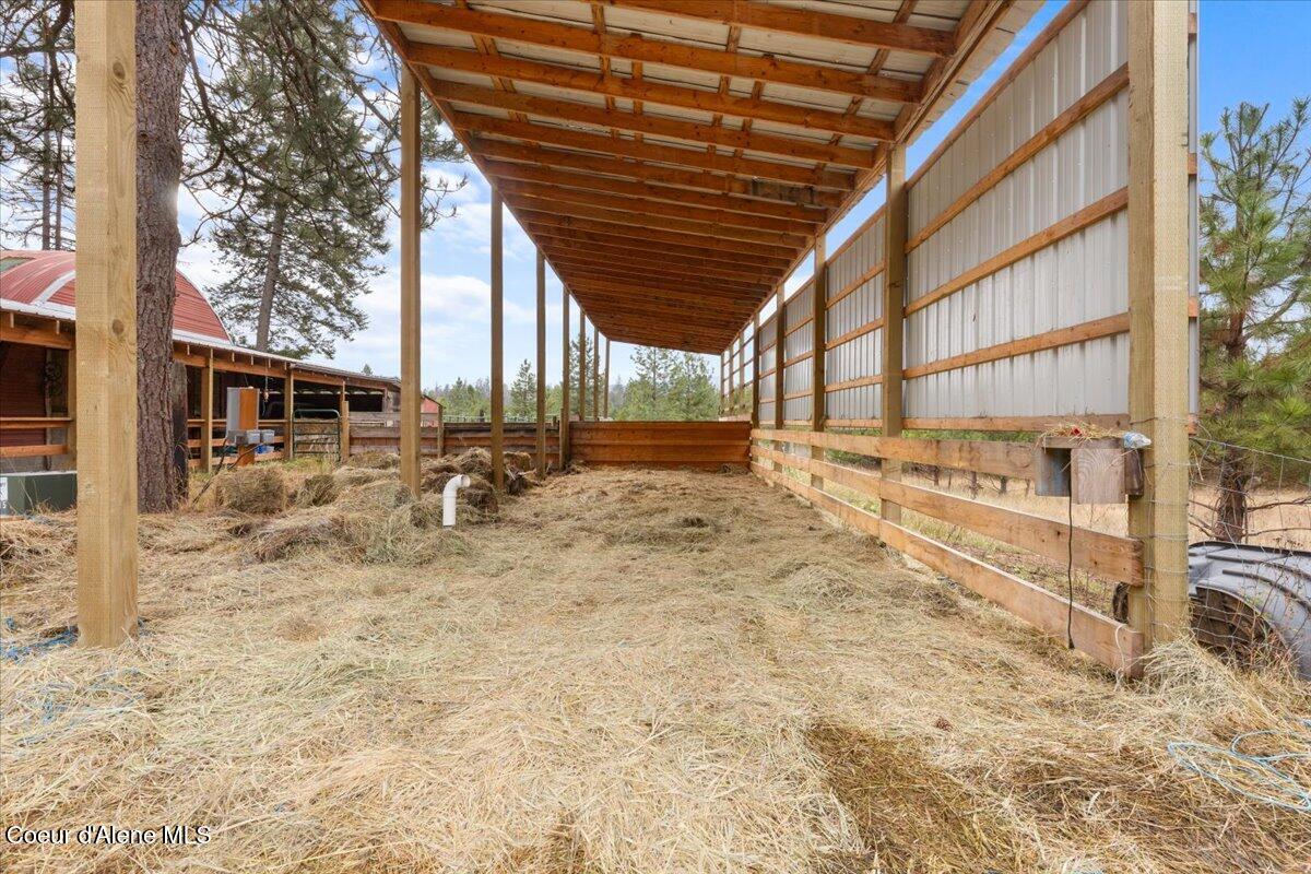 286 East Dufort Road Sagle, ID 83860 - Photo 31 of 37 31-IMG_9916