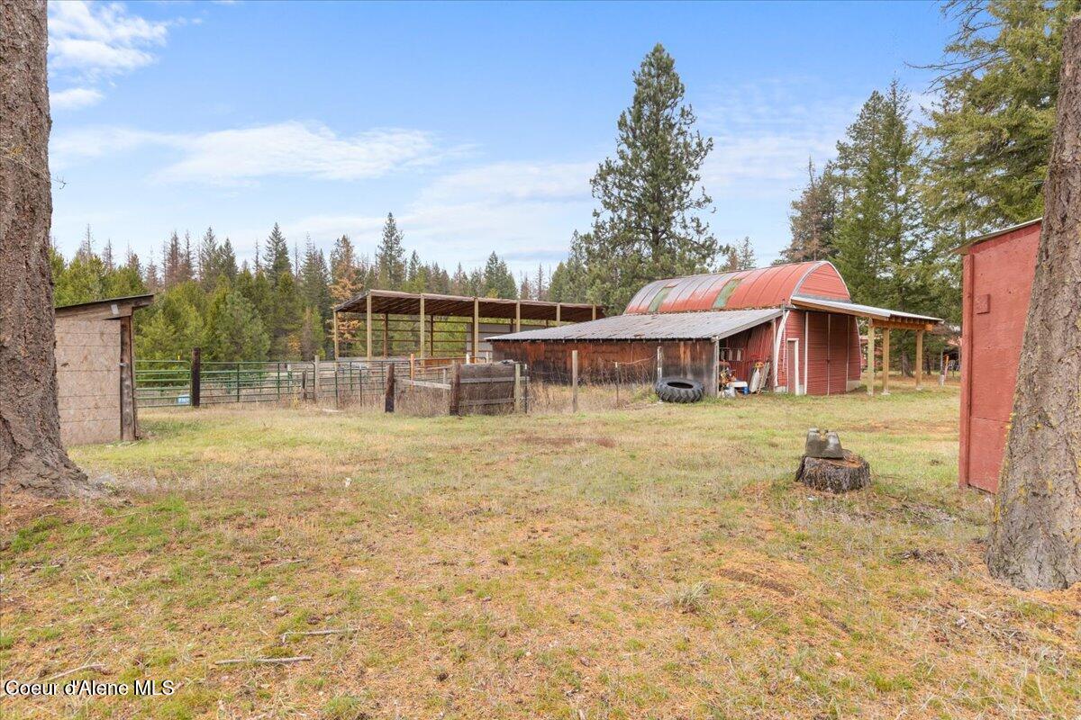 286 East Dufort Road Sagle, ID 83860 - Photo 33 of 37 33-IMG_9922