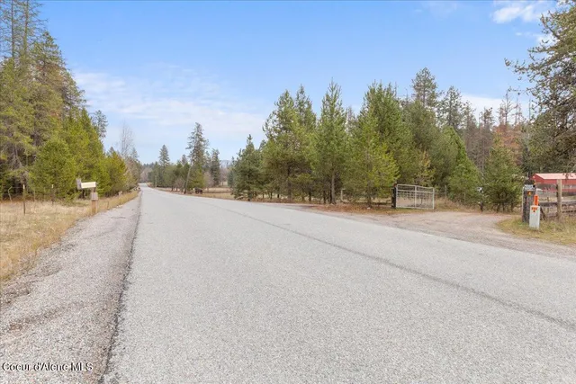 $519,900 | 286 East Dufort Road, Sagle, ID 83860