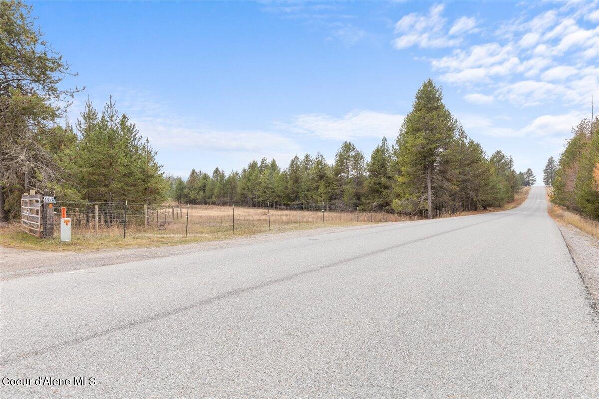 286 East Dufort Road Sagle, ID 83860 - Photo 37 of 37 37-IMG_9934