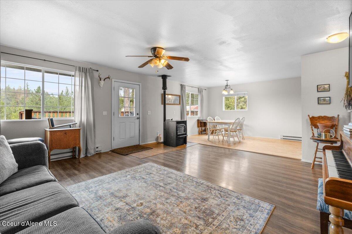 286 East Dufort Road Sagle, ID 83860 - Photo 9 of 37 09-IMG_9838