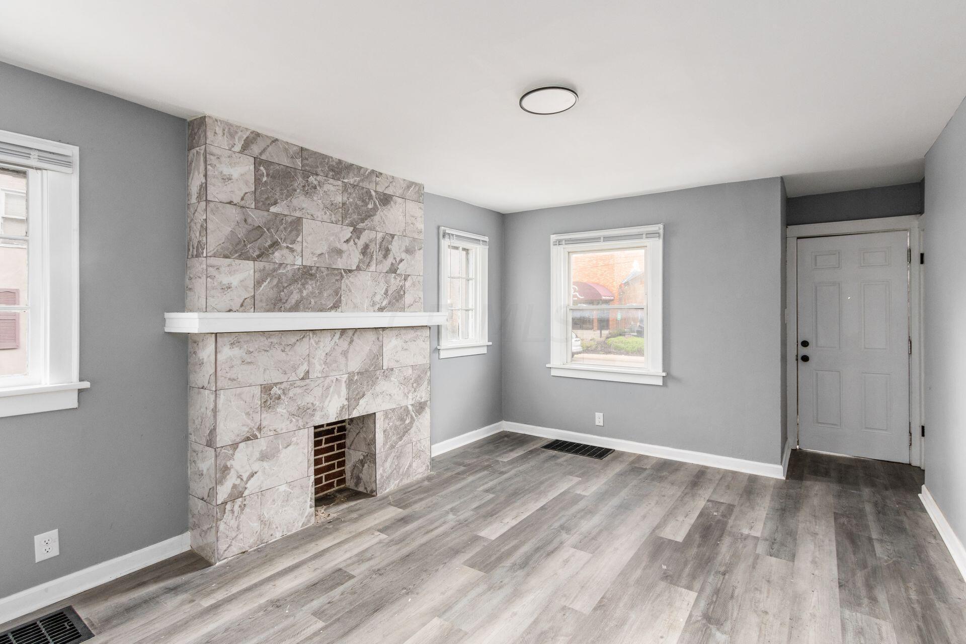 2113 Agler Road Columbus, OH 43211 - Photo 6 of 37 006_558_E 2113 Agler Rd-007_1