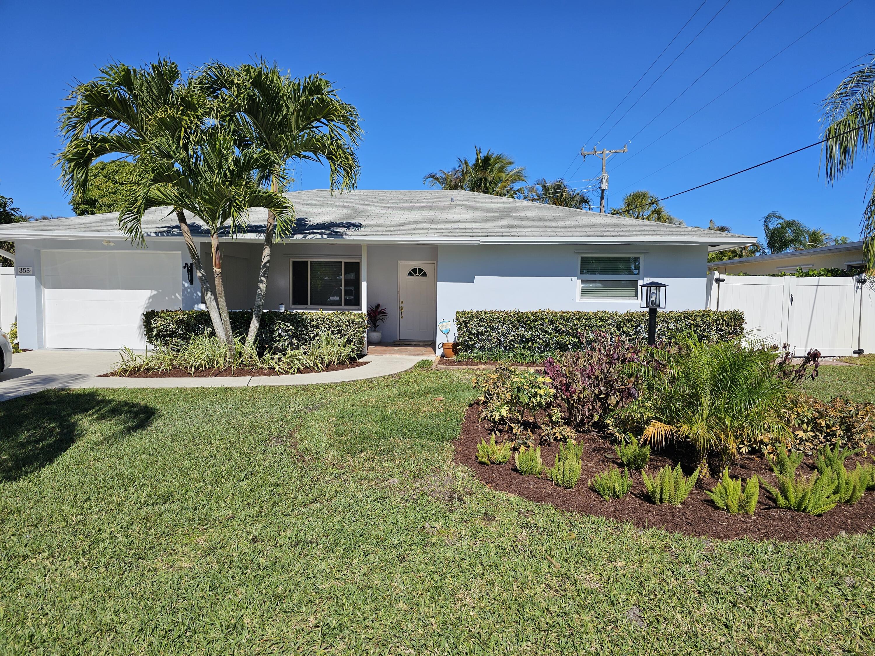 355 Franklin Road Tequesta, FL 33469 - Photo 2 of 33 Exterior front