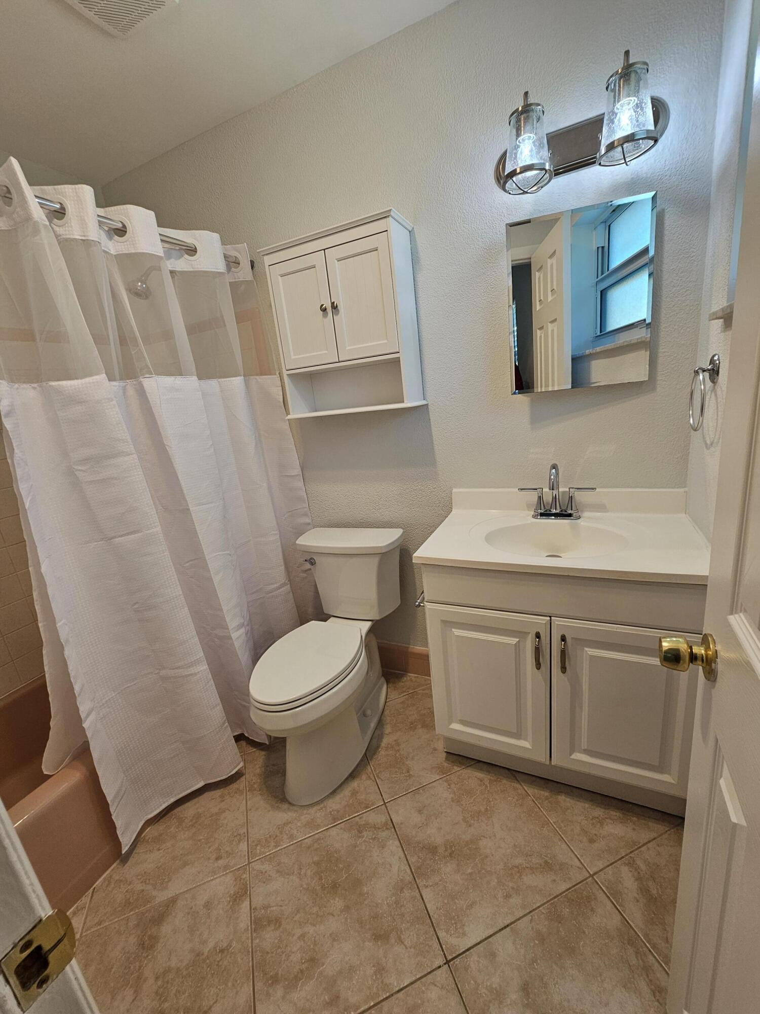 355 Franklin Road Tequesta, FL 33469 - Photo 24 of 33 Master Bath