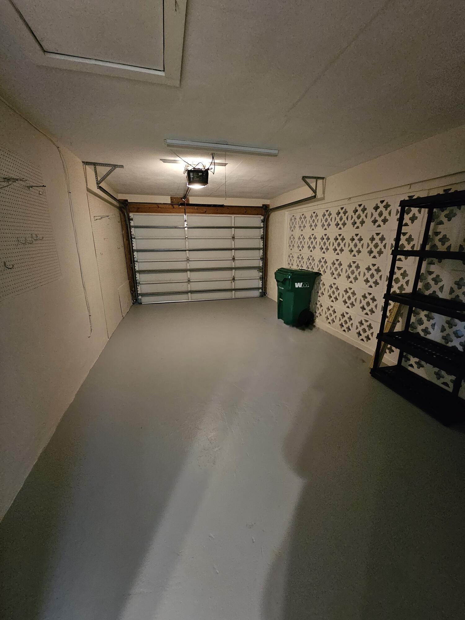 355 Franklin Road Tequesta, FL 33469 - Photo 27 of 33 Garage