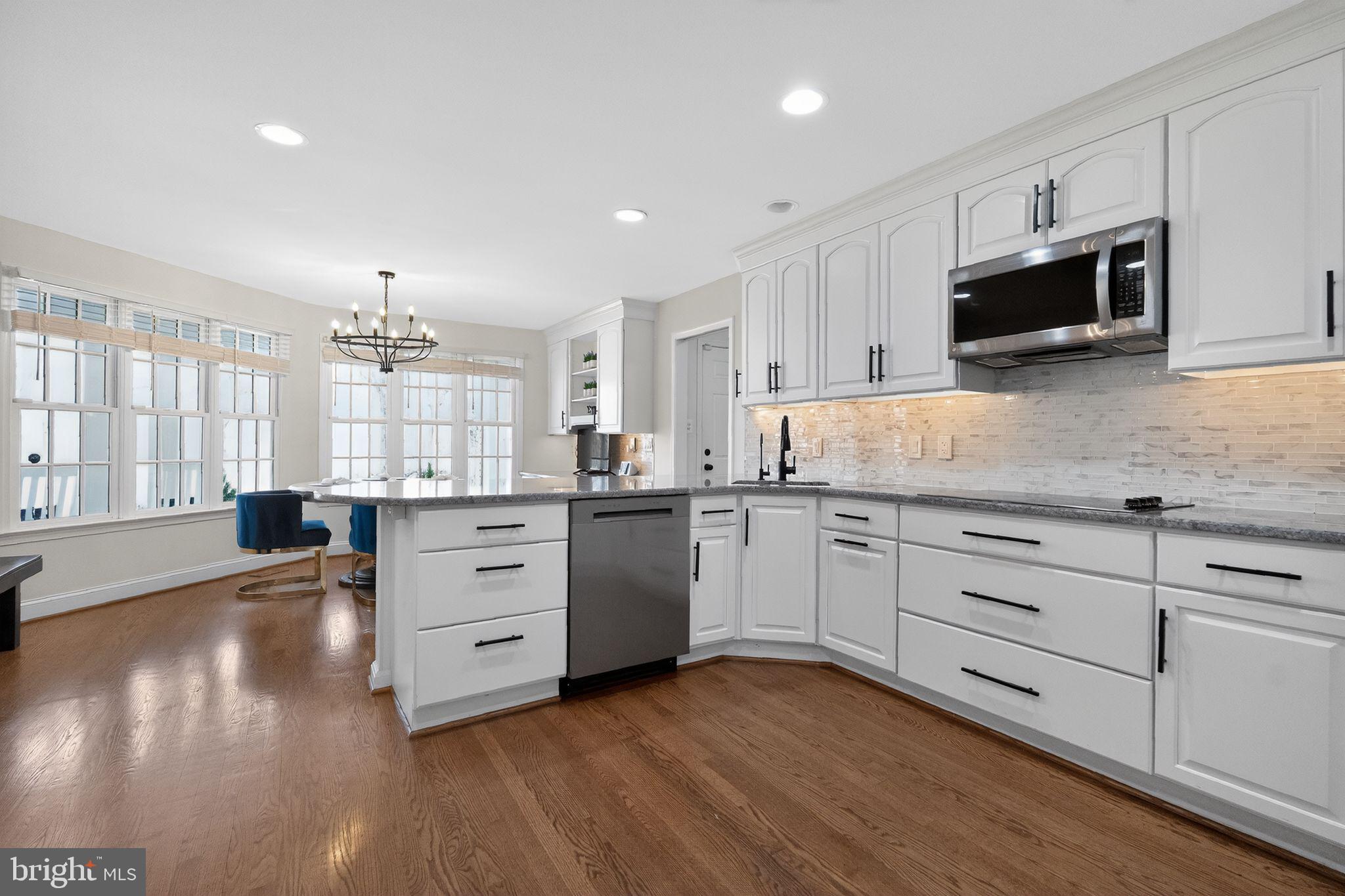 11728 Stuart Mill Road Oakton, VA 22124 - Photo 7 of 68