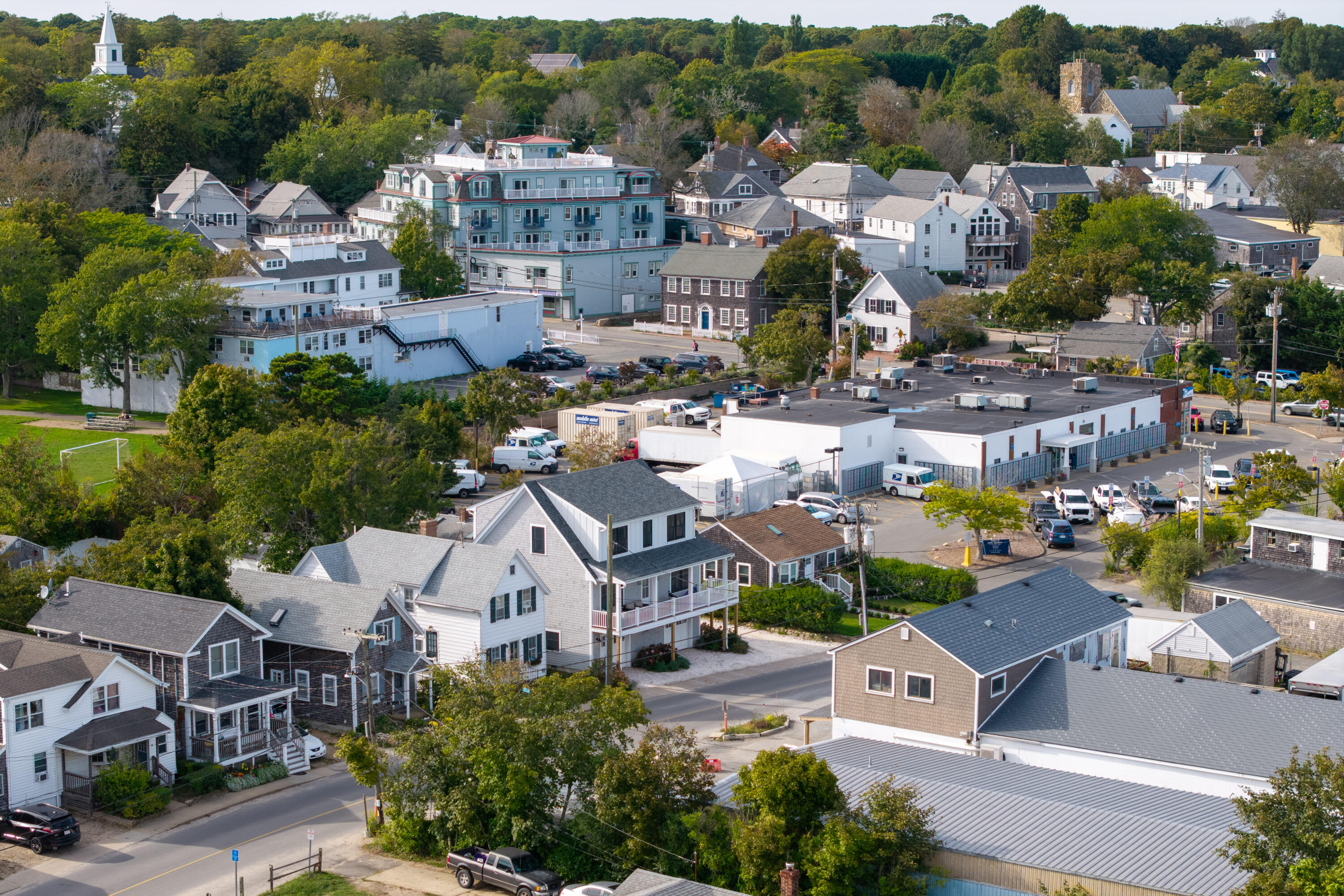 33 Lagoon Pond Road Vineyard Haven, MA 02568 - Photo 38 of 42 a view of a city