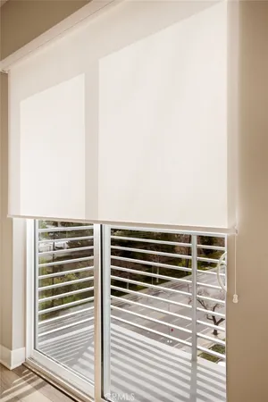 $4,395 | 21010 Erwin Street, Unit 439, Woodland Hills, CA 91367