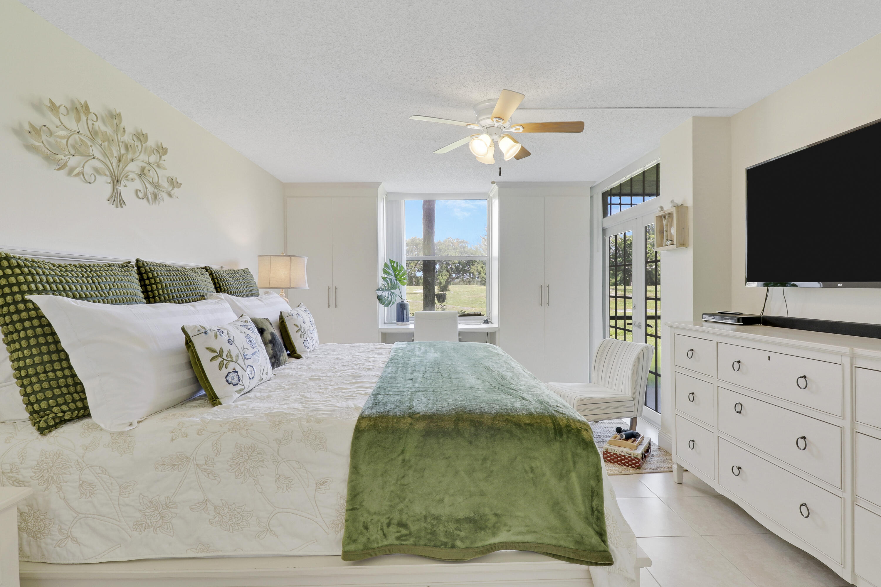 5260 Northwest 2nd Avenue, Unit 101 Boca Raton, FL 33487 - Photo 6 of 26 House-7