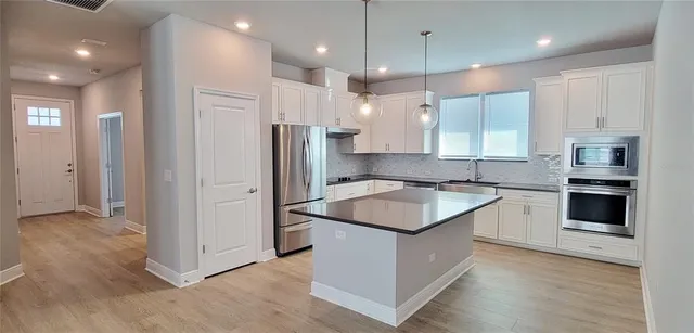 $2,800 | 28564 Sweet Persimmon Drive, Wesley Chapel, FL 33543