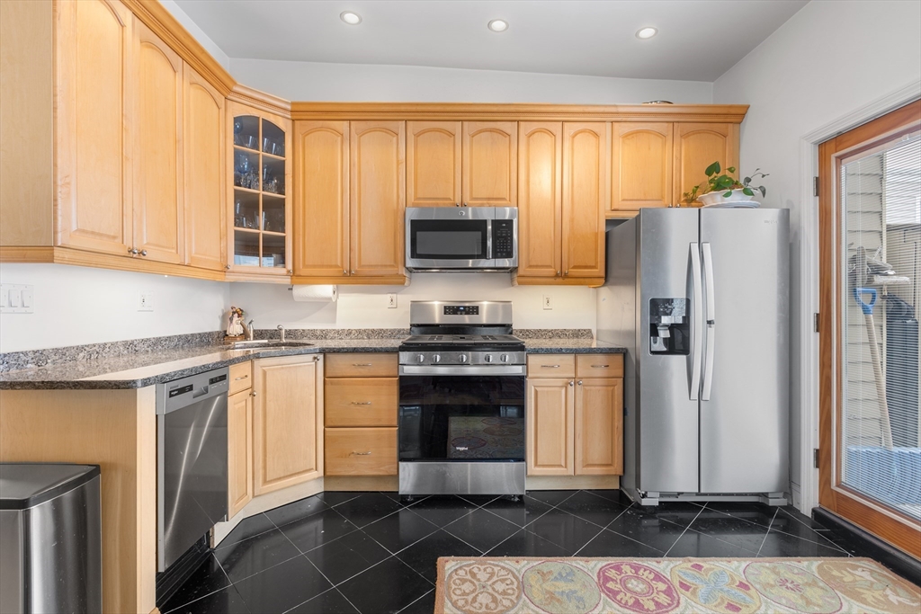 14 O Street, Unit 3 Boston, MA 02127 - Photo 11 of 22