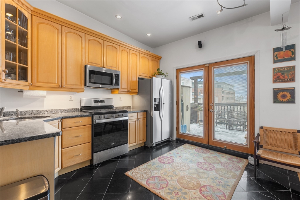 14 O Street, Unit 3 Boston, MA 02127 - Photo 12 of 22