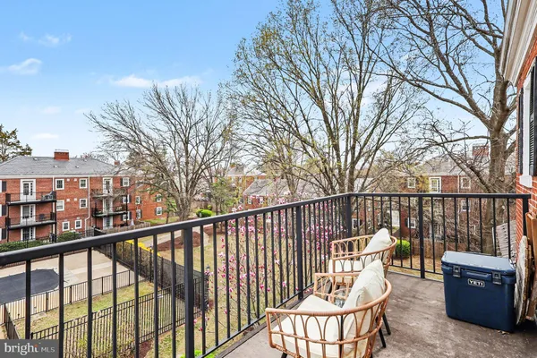 $315,000 | 2873 South Buchanan Street, Unit C2, Arlington, VA 22206