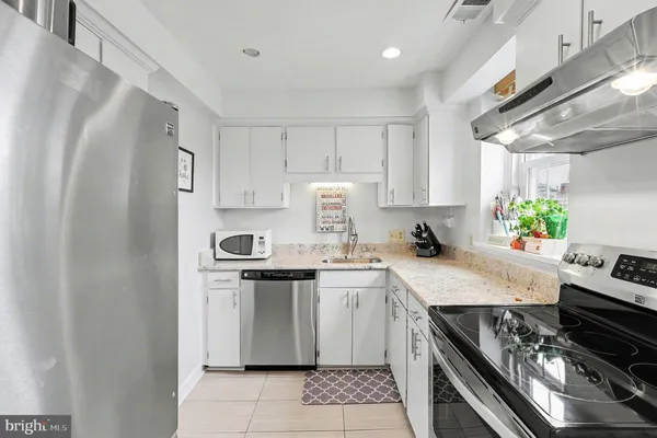 $315,000 | 2873 South Buchanan Street, Unit C2, Arlington, VA 22206