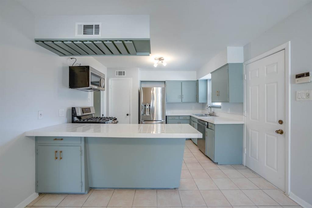 2140 Springhill Drive Dallas, TX 75228 - Photo 16 of 26