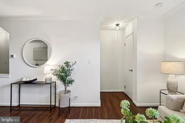 $400,000 | 4619 28th Road South, Unit B, Arlington, VA 22206