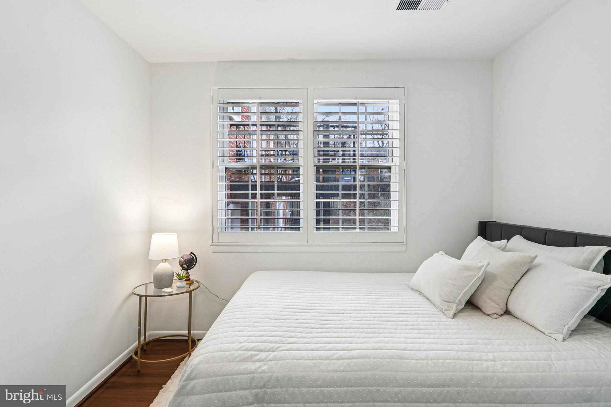 4619 28th Road South, Unit B Arlington, VA 22206 - Photo 20 of 39 Bedroom