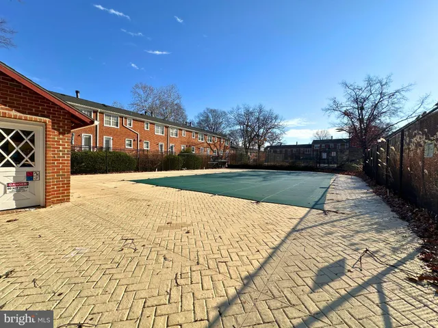 $400,000 | 4619 28th Road South, Unit B, Arlington, VA 22206