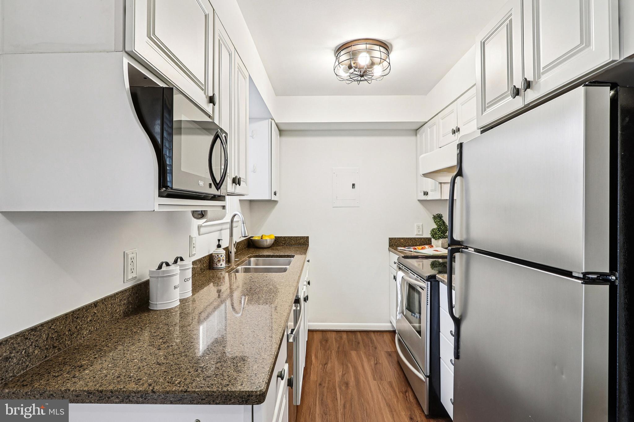 4619 28th Road South, Unit B Arlington, VA 22206 - Photo 9 of 39 Kitchen