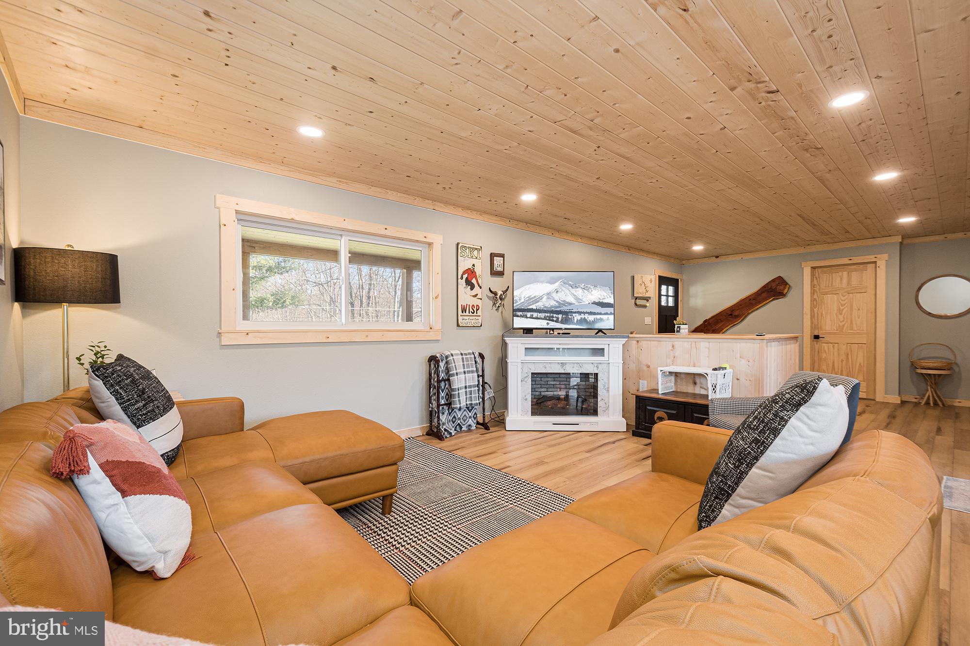 1015 Pysell Road McHenry, MD 21541 - Photo 12 of 43