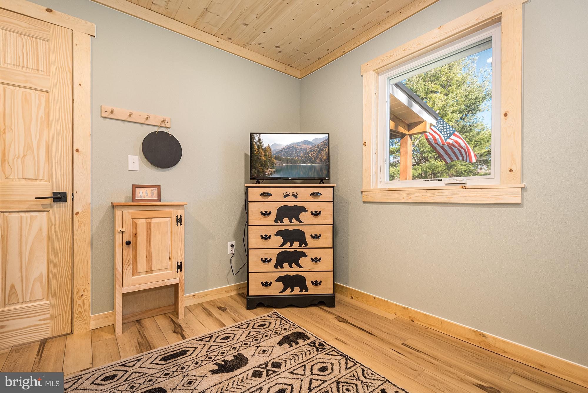 1015 Pysell Road McHenry, MD 21541 - Photo 15 of 43