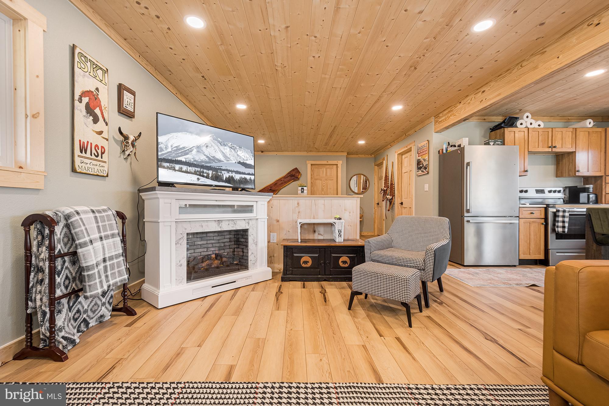 1015 Pysell Road McHenry, MD 21541 - Photo 9 of 43