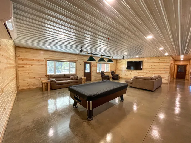 $729,900 | N14965 Pine Necedah Wi 54646, Necedah, WI 54646