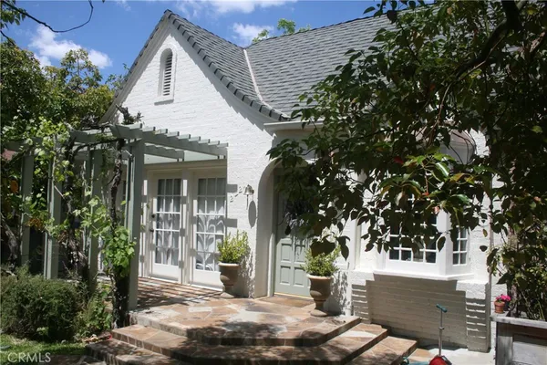 $7,500 | 2421 Heliotrope Drive, Santa Ana, CA 92706
