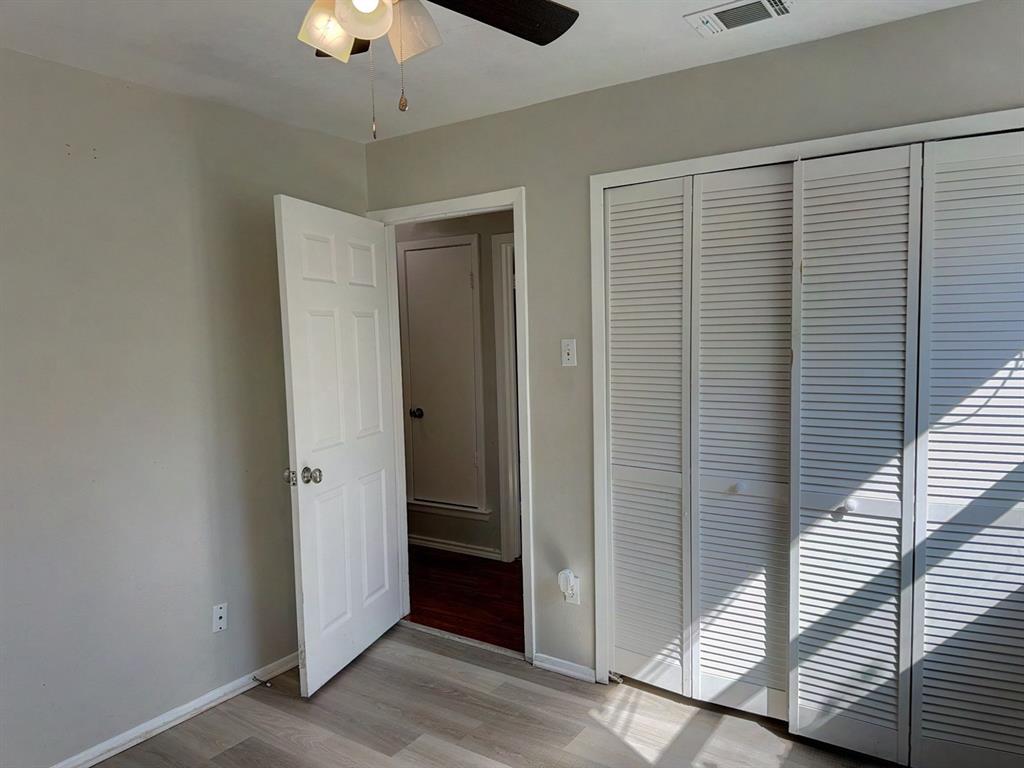 3621 Pleasant Run Road Irving, TX 75062 - Photo 13 of 18