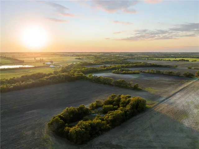 $2,100,000 | 22 East State Highway 22, Bynum, TX 76631