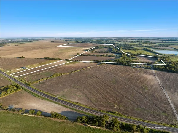 $2,100,000 | 22 East State Highway 22, Bynum, TX 76631