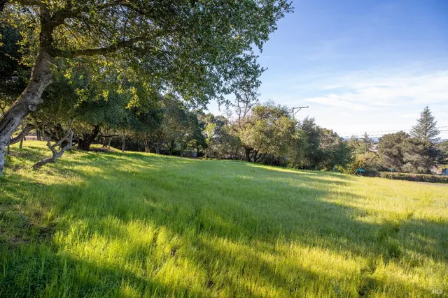a view of an ocean view
