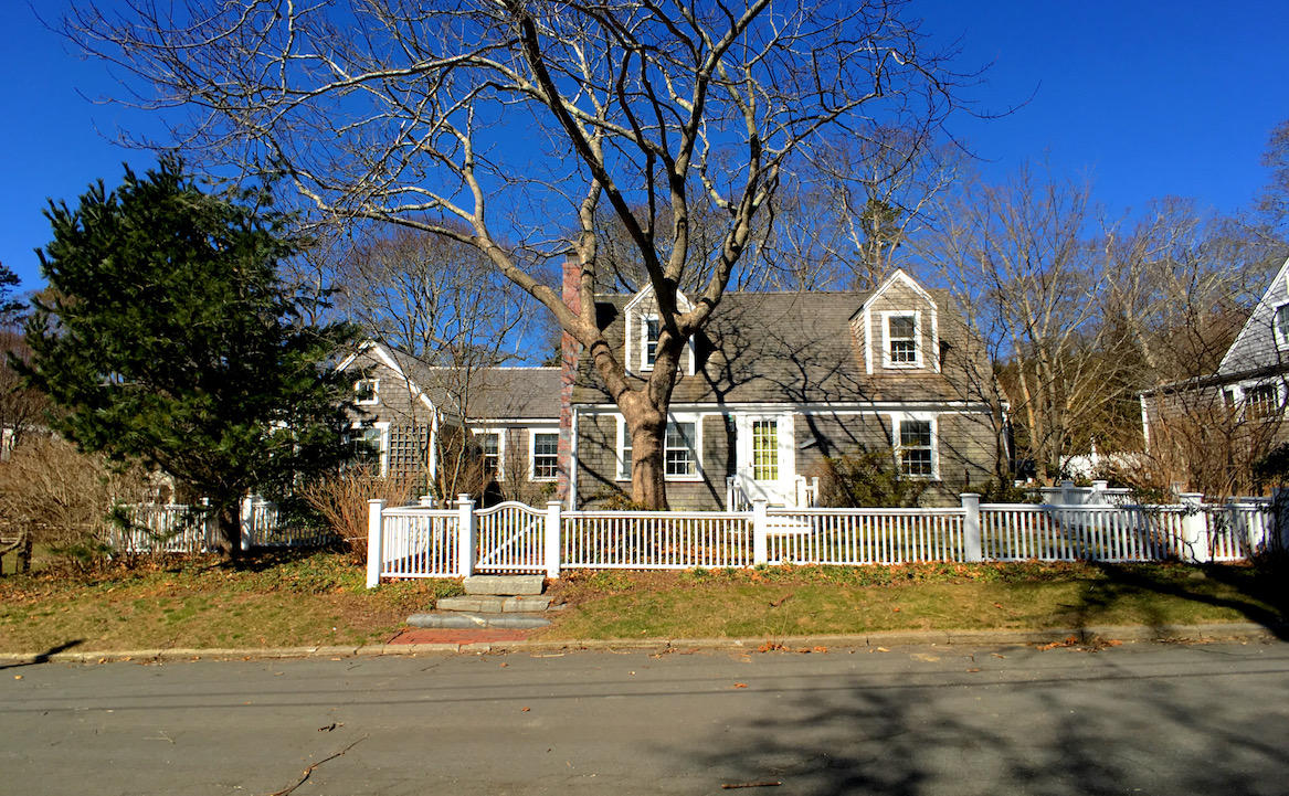 10 Harbor View Road Tisbury, MA 02568 - Photo 2 of 34 Front-1
