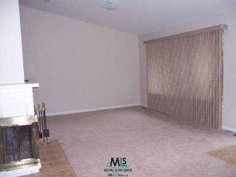 55 Windsor Road Rochester, MI 48307 - Photo 2 of 12 364394-1.JPG