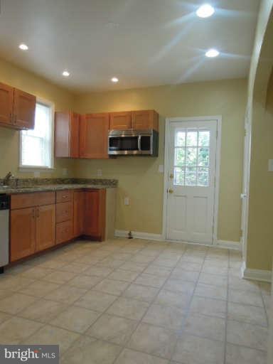 4636 Harcourt Road Baltimore, MD 21214 - Photo 11 of 28 Kitchen