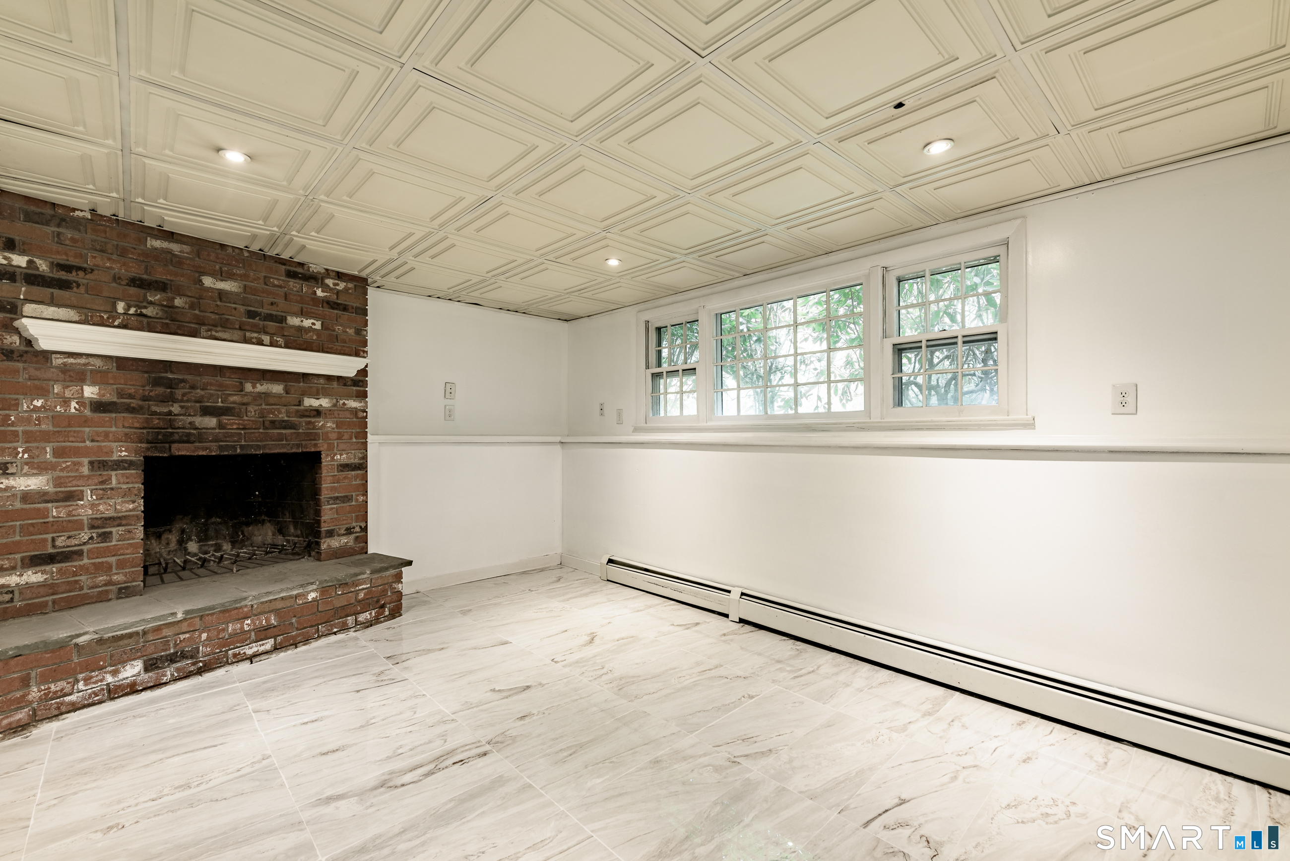 31 Winthrop Road Windsor, CT 06095 - Photo 18 of 40 Gallery Image 18
