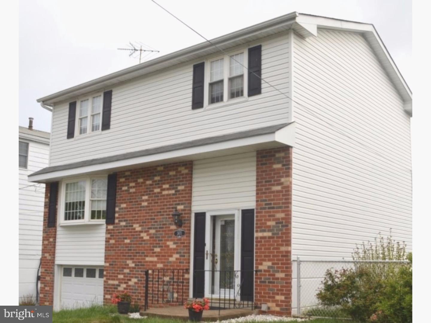 2071 Red Lion Road Philadelphia, PA 19115 - Photo 2 of 25 Exterior Front