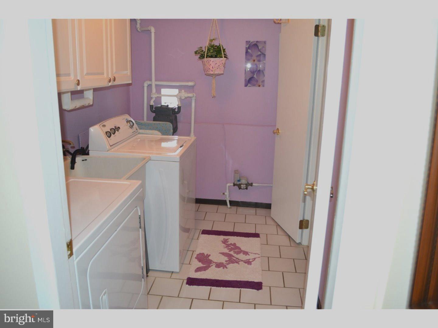 2071 Red Lion Road Philadelphia, PA 19115 - Photo 22 of 25 Laundry Room