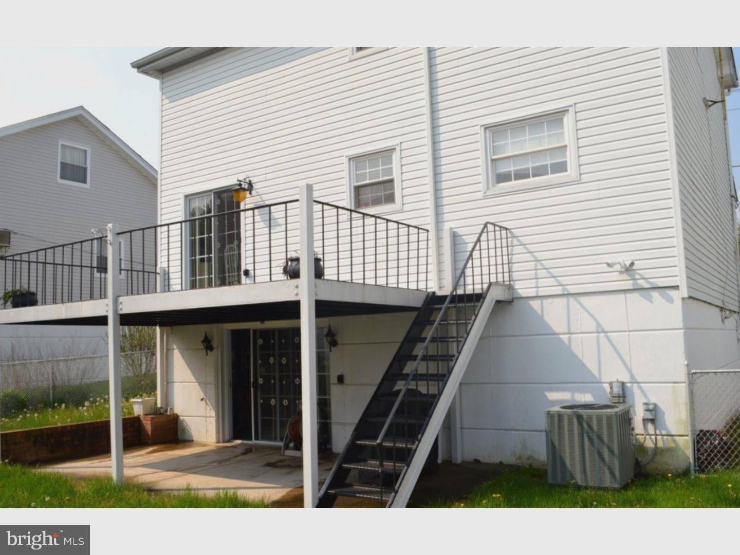 2071 Red Lion Road Philadelphia, PA 19115 - Photo 25 of 25 View in Back