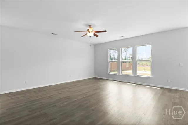 $2,400 | 106 Brookline Drive, Savannah, GA 31407