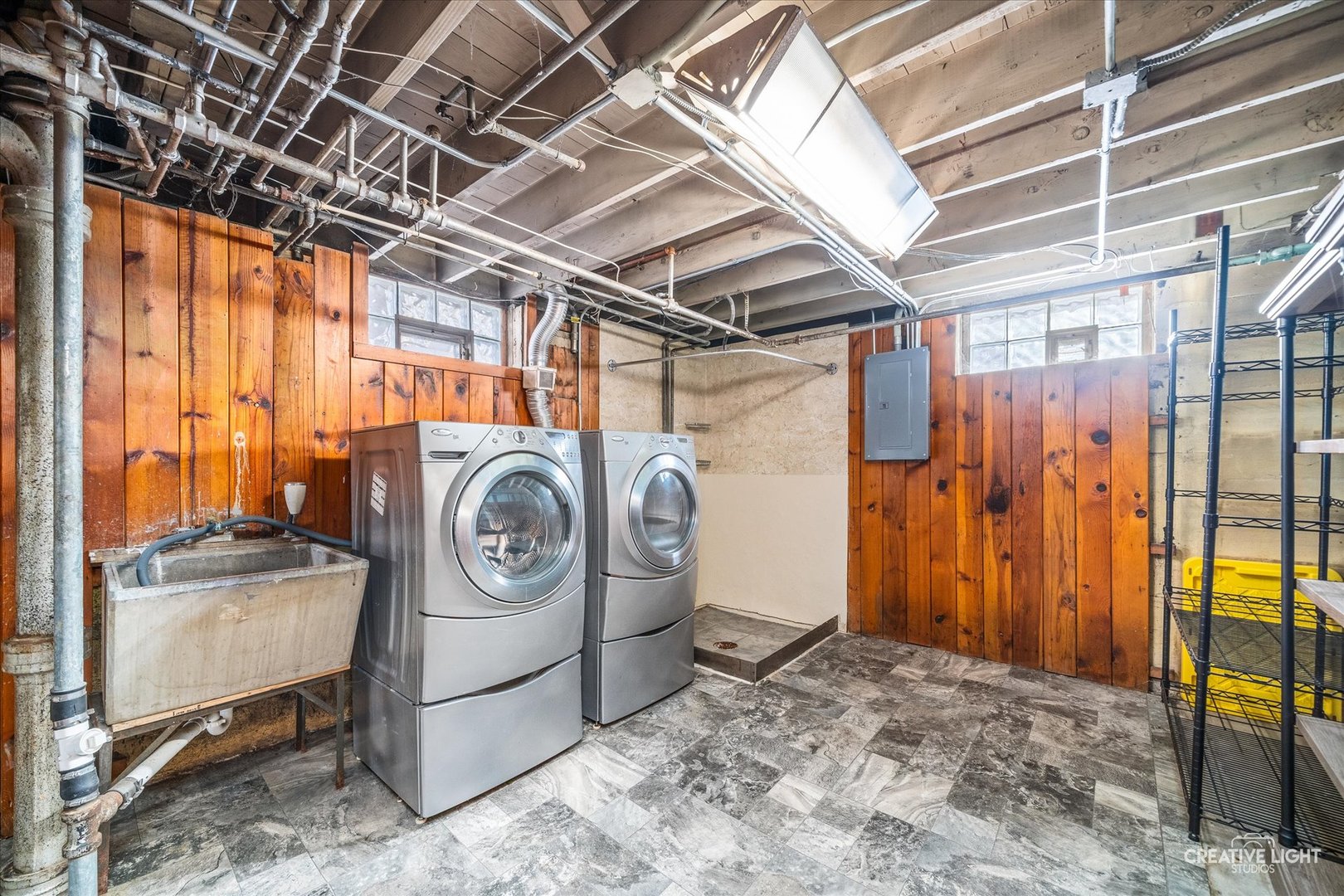 523 Preston Avenue Elgin, IL 60120 - Photo 14 of 22 a utility room with dryer and washer