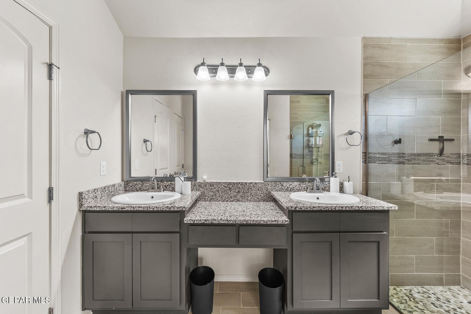 1310 Meadow Road Canutillo, TX 79835 - Photo 20 of 38 PHOTO-2026-04-16-22-10-40 5