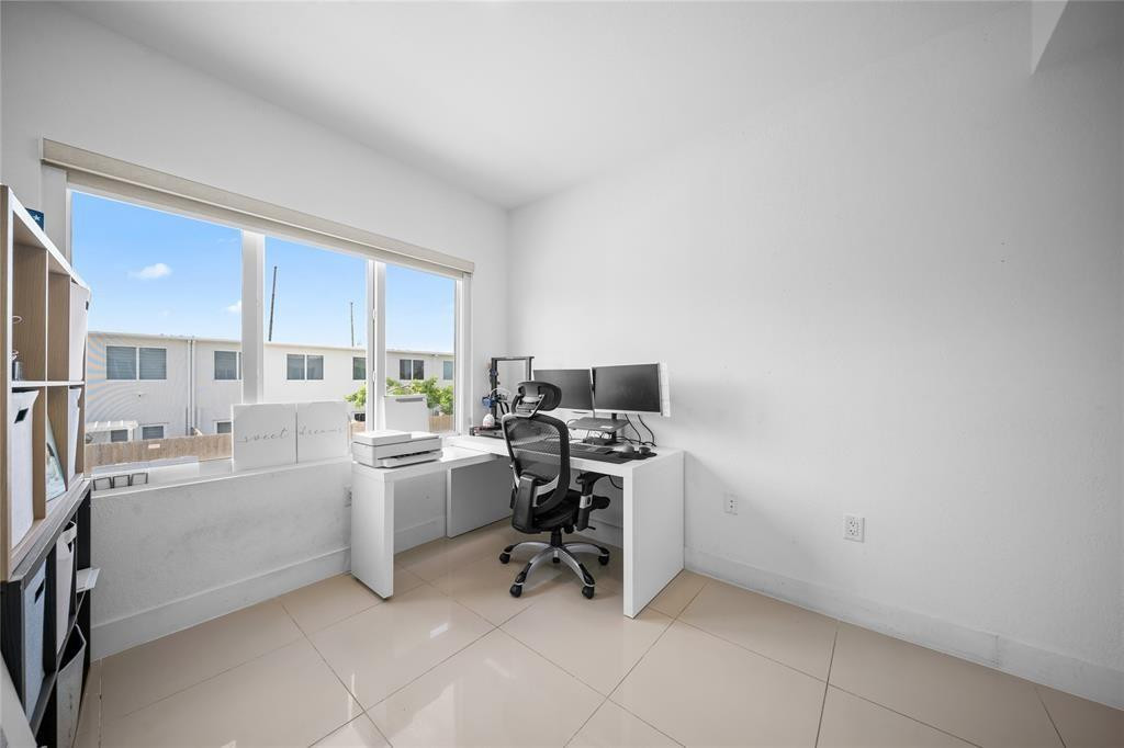 14474 Southwest 259th Street Homestead, FL 33032 - Photo 8 of 25