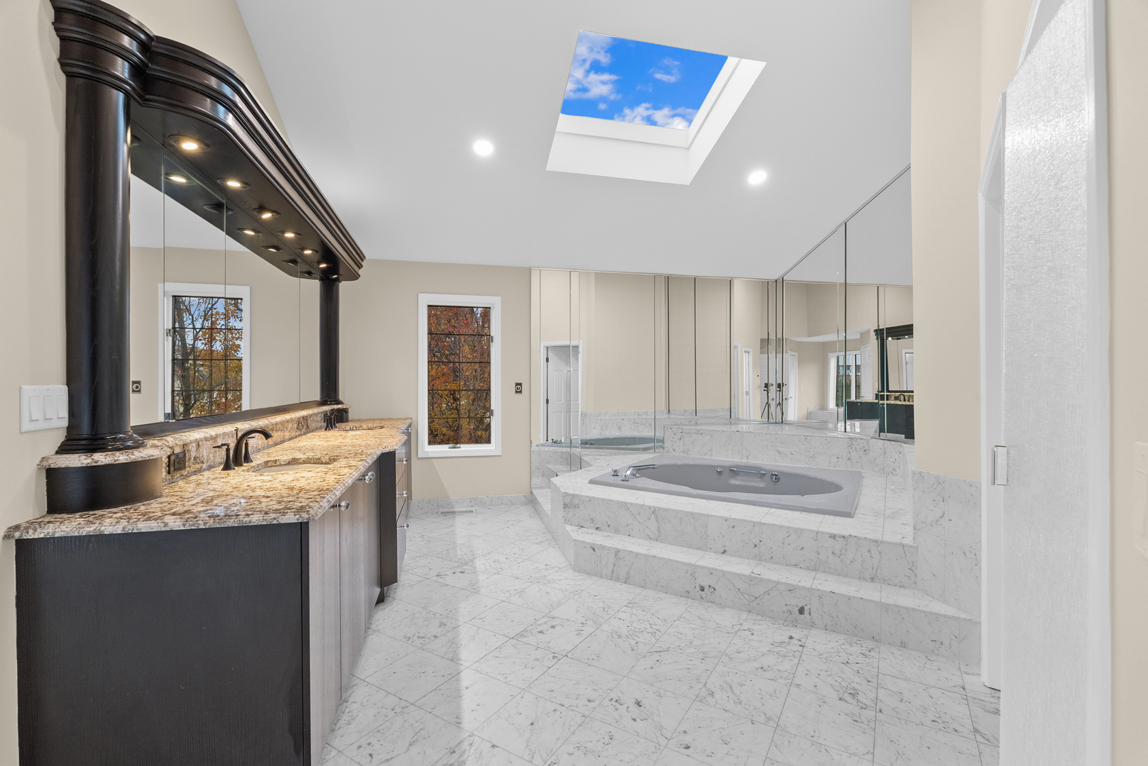 1202 Surrey Road Addison, IL 60101 - Photo 38 of 53