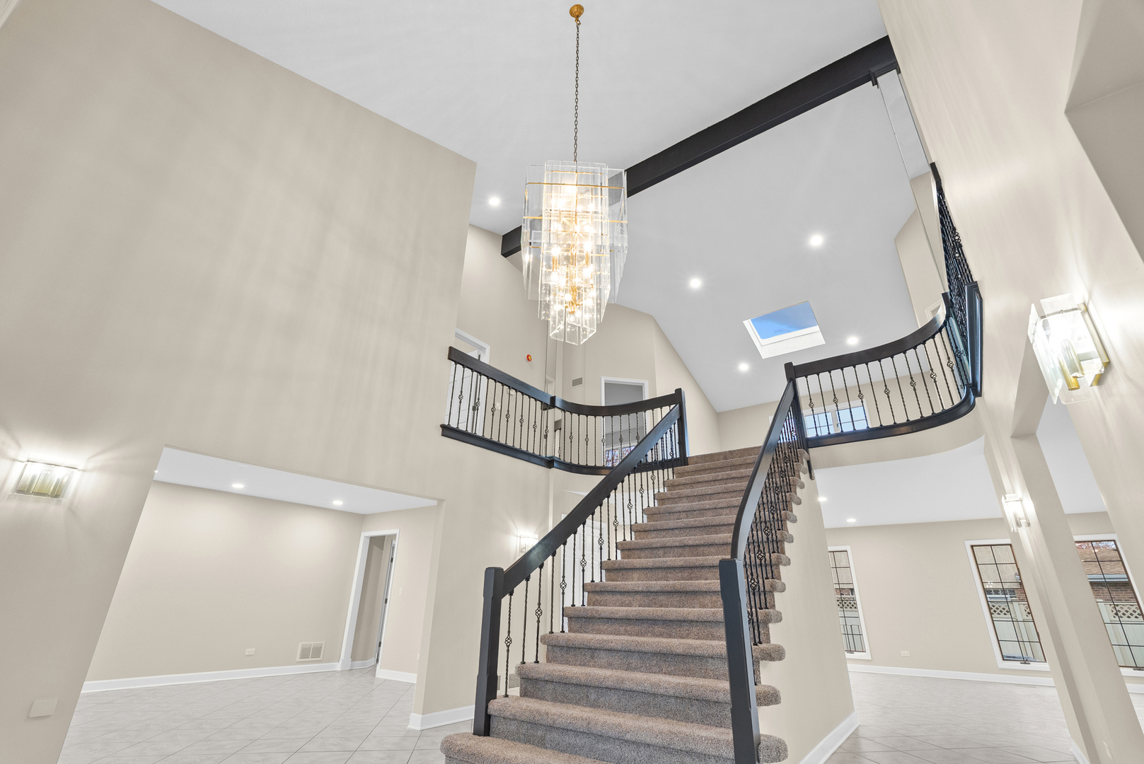 1202 Surrey Road Addison, IL 60101 - Photo 5 of 53