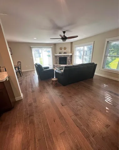 $2,200 | 432 Coronado Circle, Onalaska, WI 54650