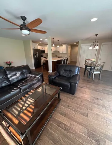 $2,200 | 432 Coronado Circle, Onalaska, WI 54650